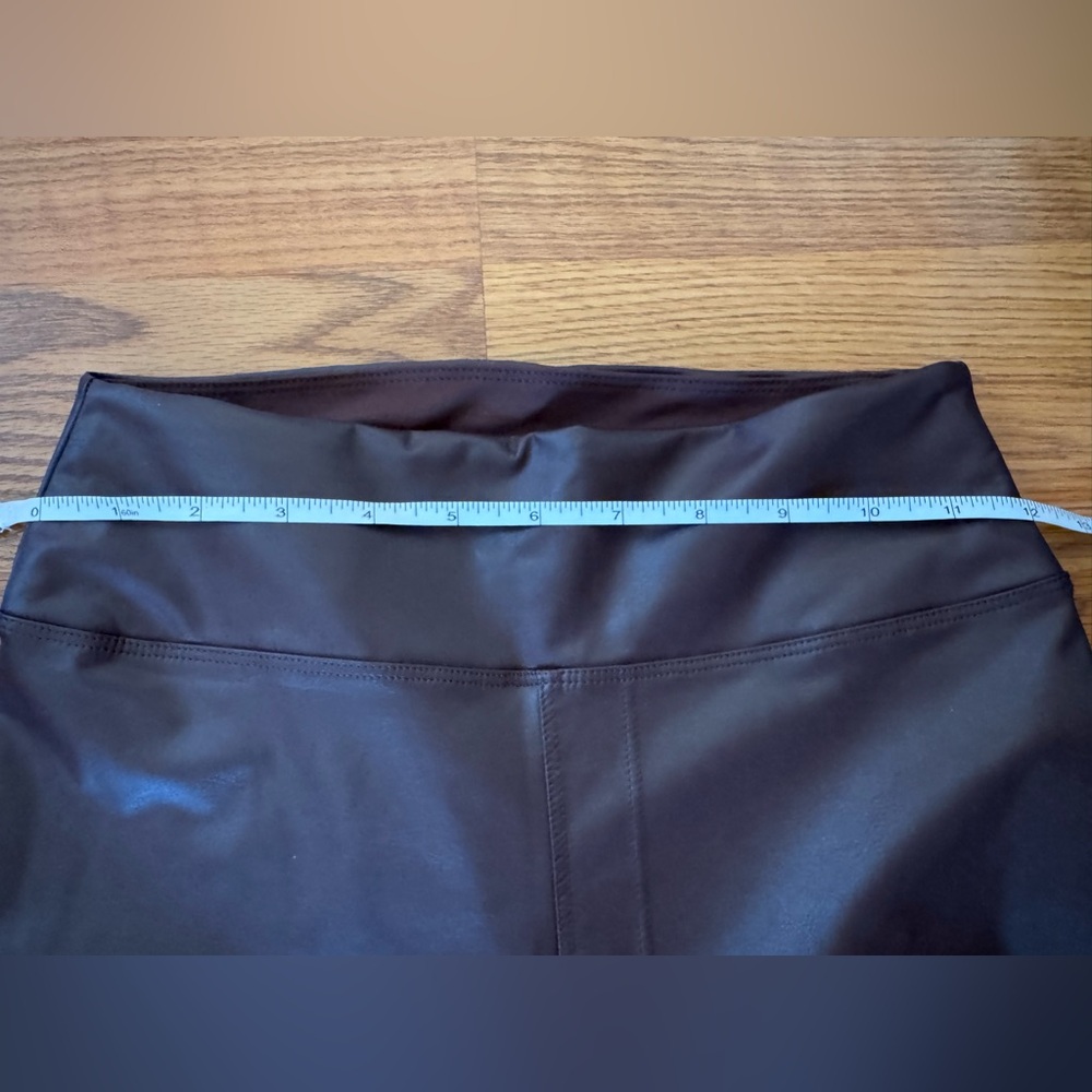 Offline by Aarie Medium Black leggings - Picture 5 of 7